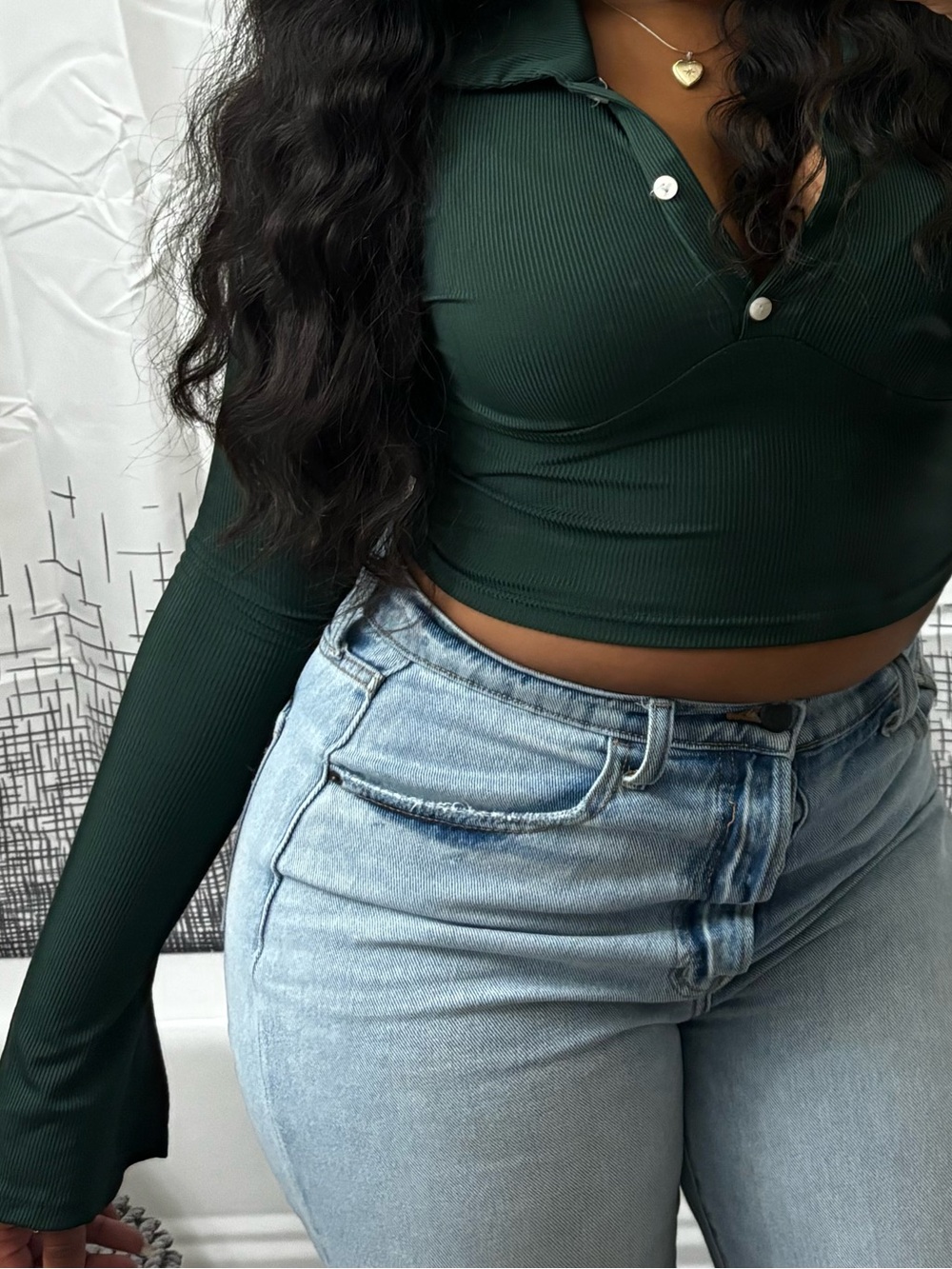 Womenโs Dark Green Long-Sleeve Polo Crop Top